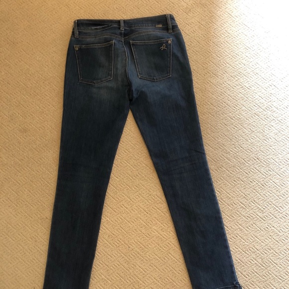 DL1961 Angle Mid-Ride Skinny Jeans - Picture 4 of 5